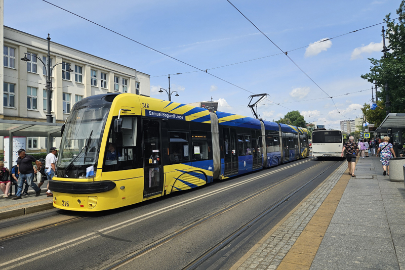 Tramwaj na węźle przesiadkowym